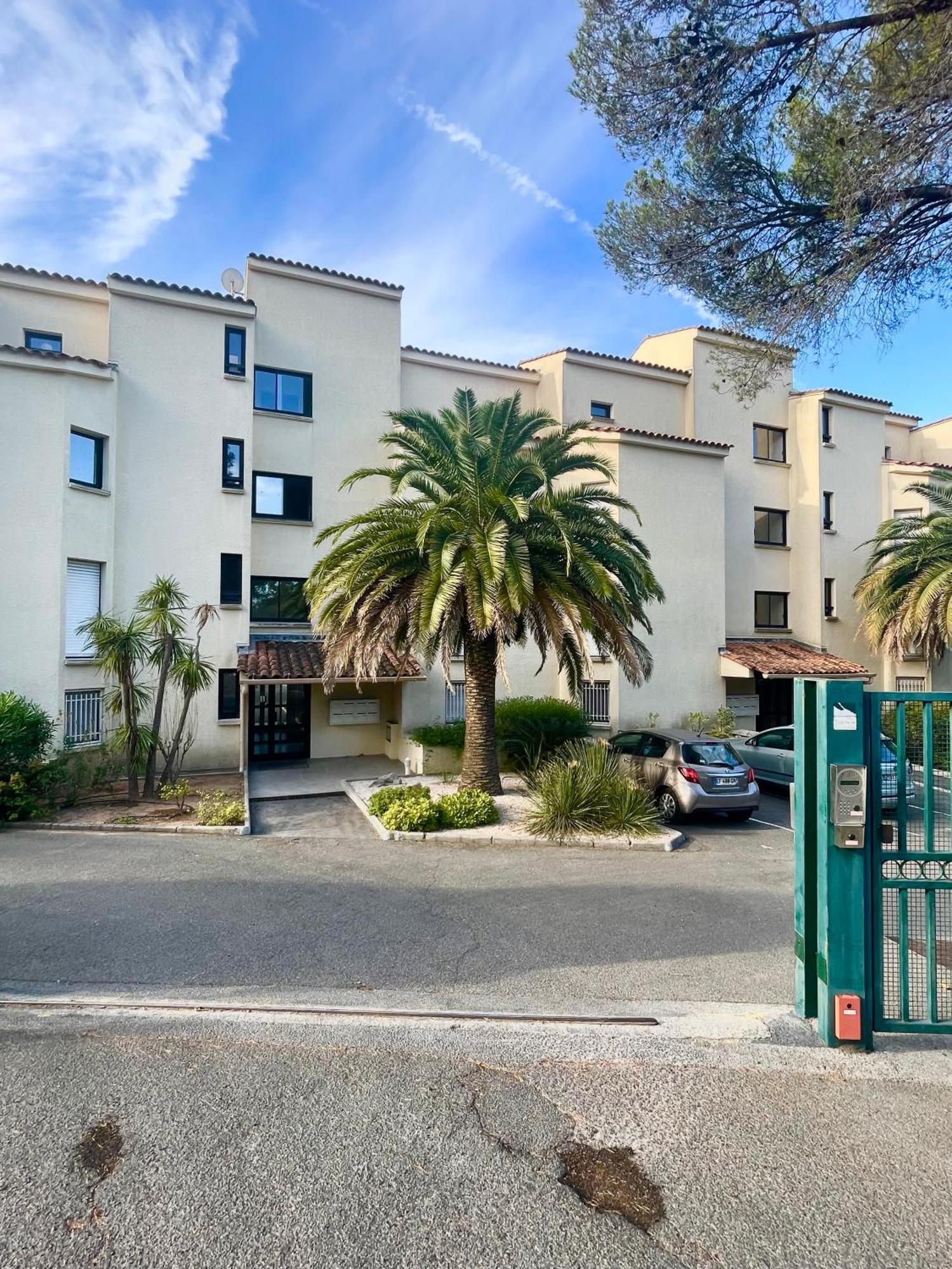 Appartement Plage Et Nature Сен-Рафаэль Экстерьер фото